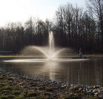 floating pond fountain
